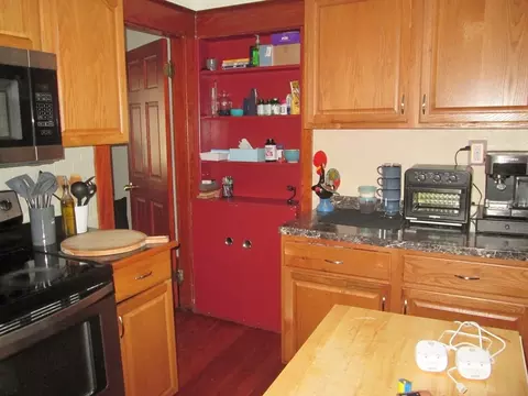 1201 Grattan St, Chicopee, MA 01013 photo 4