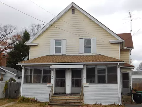64 Chapel St, Chicopee, MA 01020