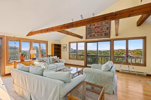 14 Creek Round Hill Rd, Provincetown, MA 02657