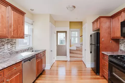 Entry Way - 639 Dwelly St, Fall River, MA 02724 photo 2 of 5