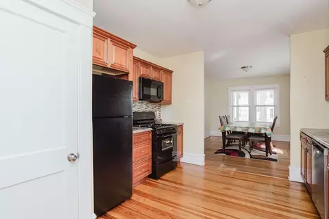 Entry Way - 639 Dwelly St, Fall River, MA 02724 photo 4 of 5