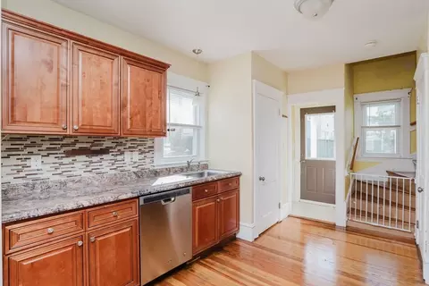 Entry Way - 639 Dwelly St, Fall River, MA 02724 photo 3 of 5
