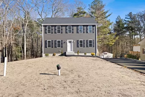 18 County Rd, Freetown, MA 02717