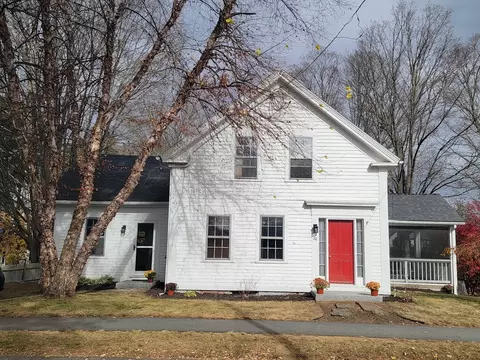 10 High St, West Brookfield, MA 01585