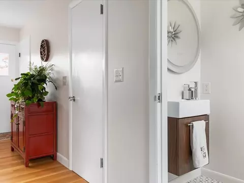 447 Albany St, Fall River, MA 02720 photo 24