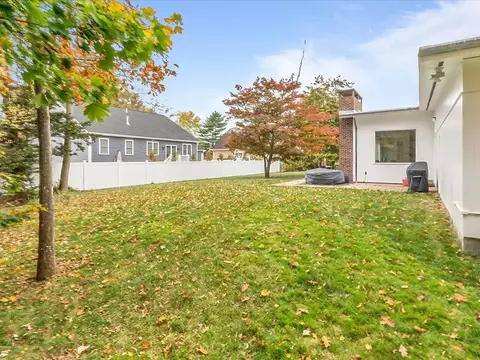 447 Albany St, Fall River, MA 02720 photo 5