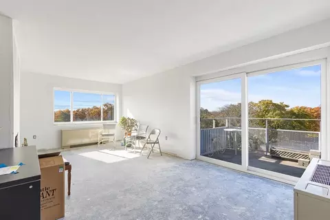 14 Concord Ave #824, Cambridge, MA 02138