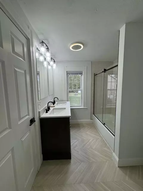 Bath - 473 Massasoit Rd, Worcester, MA 01604 photo 3 of 3