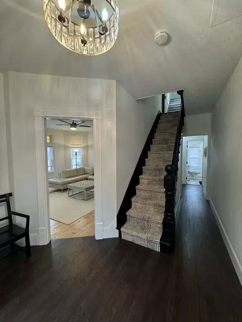 Entry Way - 473 Massasoit Rd, Worcester, MA 01604 photo 2 of 5