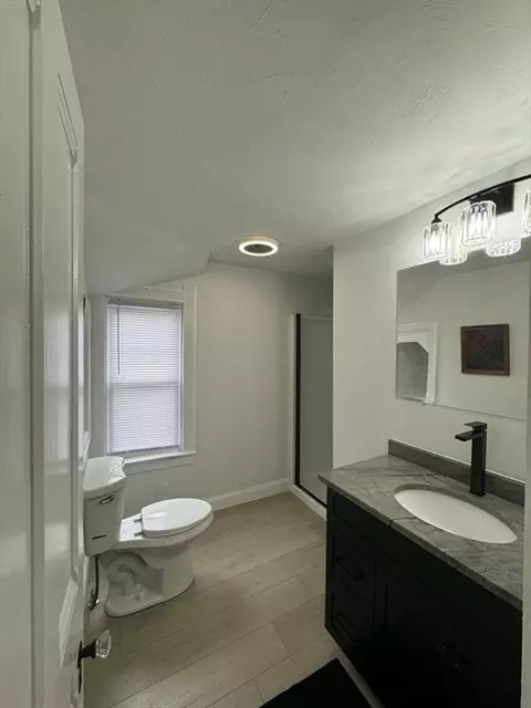 Bath - 473 Massasoit Rd, Worcester, MA 01604 photo 1 of 3
