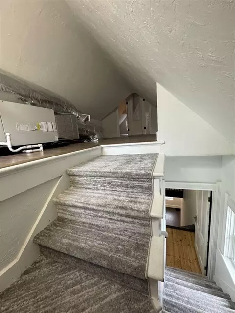 Entry Way - 473 Massasoit Rd, Worcester, MA 01604 photo 5 of 5