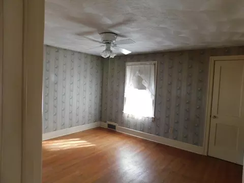 36 Silver St, West Springfield, MA 01089 photo 11
