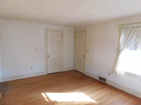 36 Silver St, West Springfield, MA 01089 photo 6