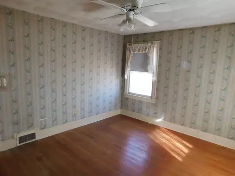36 Silver St, West Springfield, MA 01089 photo 10