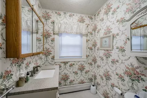 Bath - 8 Wright St, Easthampton, MA 01027 photo 1 of 2