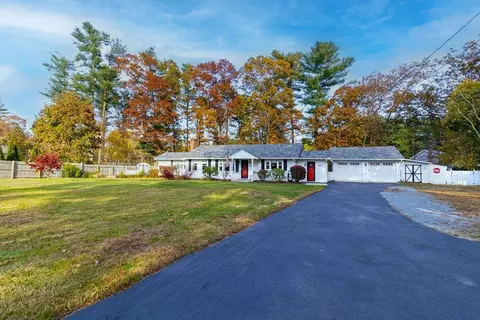 1861 Bay St, Taunton, MA 02780