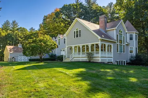 127 Prospect St, Carlisle, MA 01741