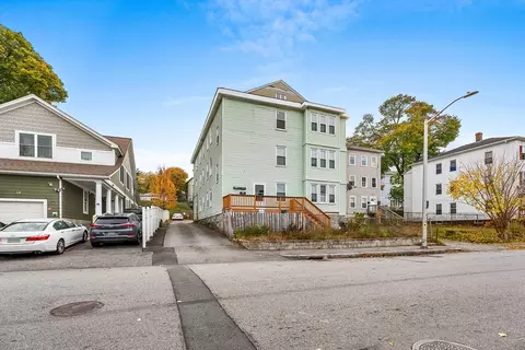 8 Hooper St, Worcester, MA 01605 photo 3