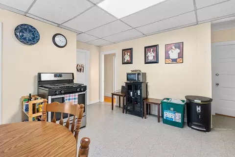 8 Hooper St, Worcester, MA 01605 photo 9