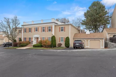 32 America Way #6, Salem, MA 01970