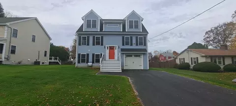59 S New St, Haverhill, MA 01835