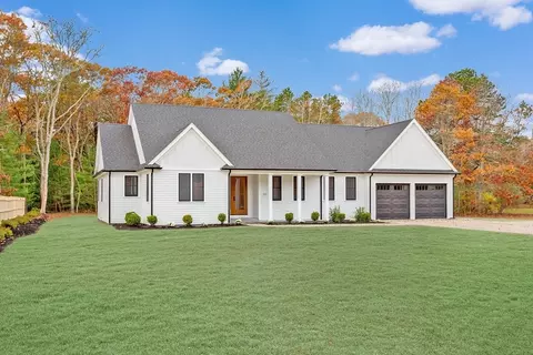 Exterior - 99 Orchard Rd, Mashpee, MA 02649 photo 2 of 7