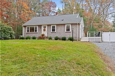 137 Spring St, Pembroke, MA 02359