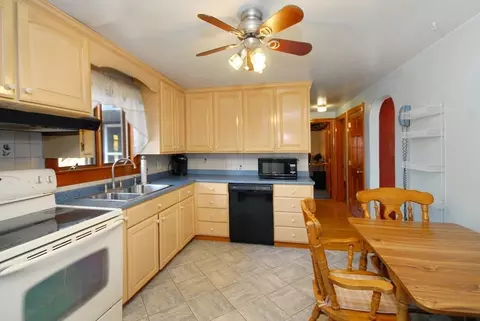21 Marlboro St, Maynard, MA 01754 photo 7