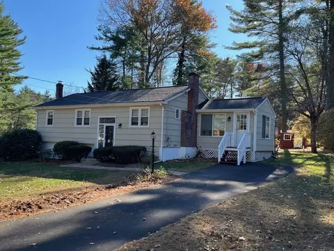 49 Mill St, Franklin, MA 02038