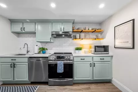 Kitchen - 43 Sewall #3, Marblehead, MA 01945 photo 2 of 3