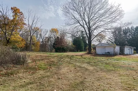 Exterior - 39 Eagle St, Ware, MA 01082 photo 5 of 6
