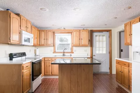 Kitchen - 39 Eagle St, Ware, MA 01082 photo 2 of 3
