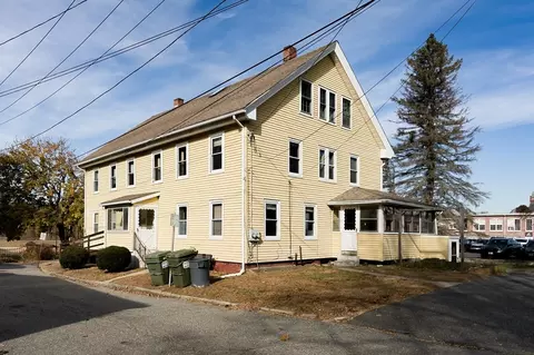 17 Gilbert Ct, Ware, MA 01082