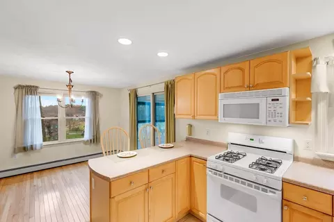128 Glen St, Rowley, MA 01969 photo 5