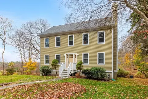 128 Glen St, Rowley, MA 01969
