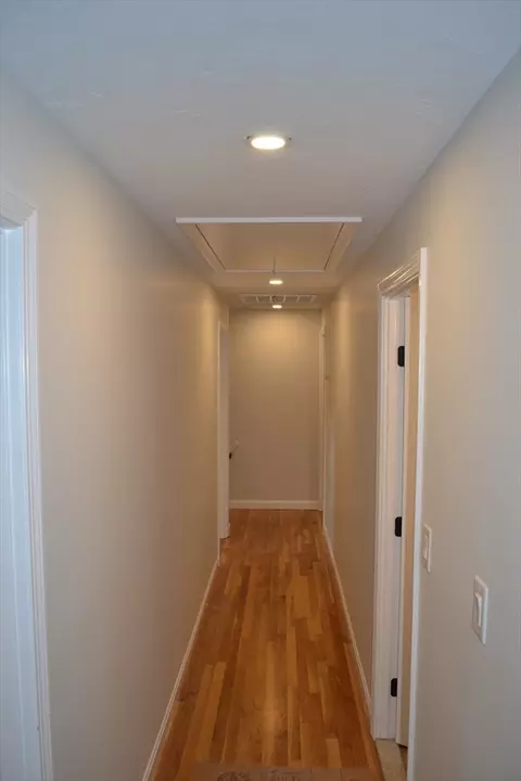 Entry Way - 34 Flames Rd, Marshfield, MA 02050 photo 4 of 4