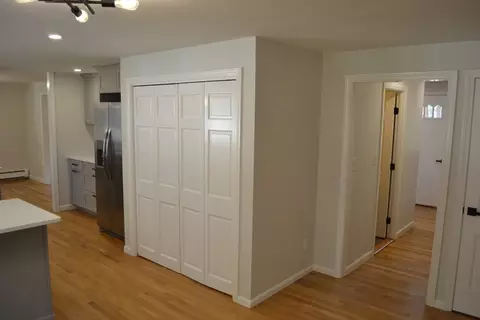 Entry Way - 34 Flames Rd, Marshfield, MA 02050 photo 2 of 4