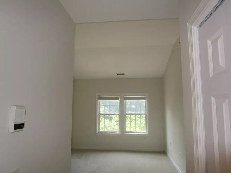 Entry Way - 1 Riverview Blvd #8-212, Methuen, MA 01844 photo 3 of 3