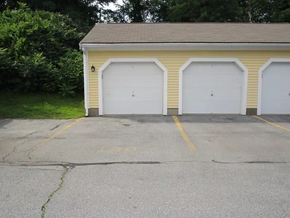 Exterior - 1 Riverview Blvd #8-212, Methuen, MA 01844 photo 2 of 5