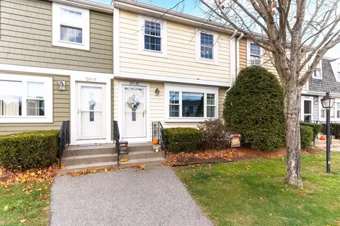 8 Lydon Ln #D1, Halifax, MA 02338