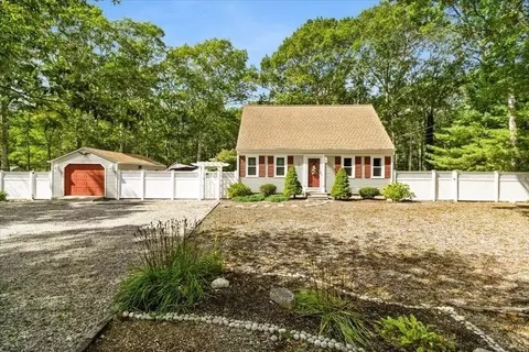 89 Santuit Newtown Rd, Barnstable, MA 02648