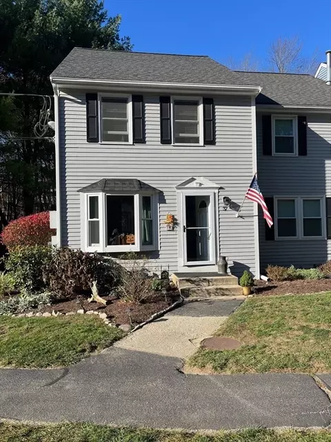 4 Spruce Tree Ln #37, Norton, MA 02766