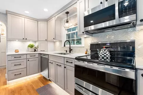 Kitchen - 33 Windsor Rd, Stoneham, MA 02180 photo 1 of 8