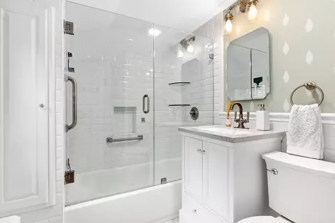 Bath - 33 Windsor Rd, Stoneham, MA 02180 photo 3 of 3