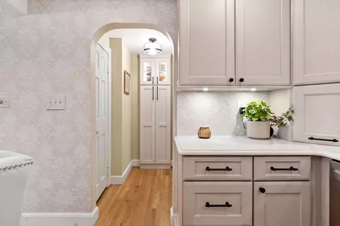 Kitchen - 33 Windsor Rd, Stoneham, MA 02180 photo 6 of 8