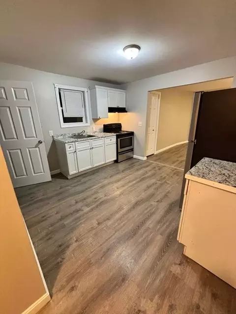 7 Noel St, Springfield, MA 01108 photo 6