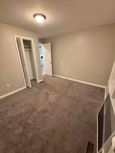 7 Noel St, Springfield, MA 01108 photo 11