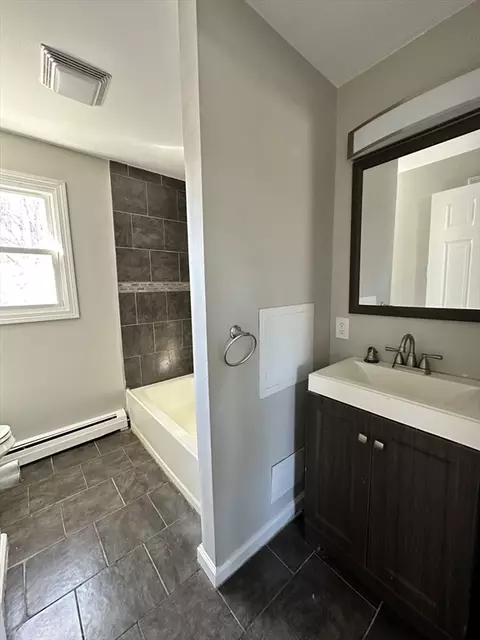 22 Gladstone, Springfield, MA 01109 photo 11