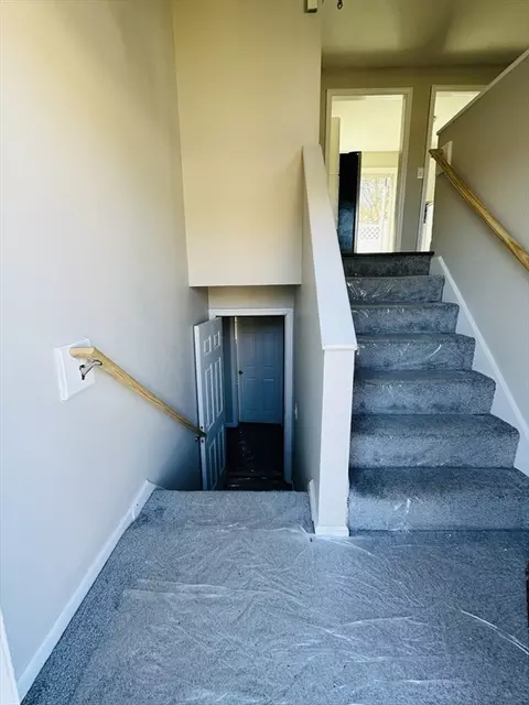 22 Gladstone, Springfield, MA 01109 photo 5