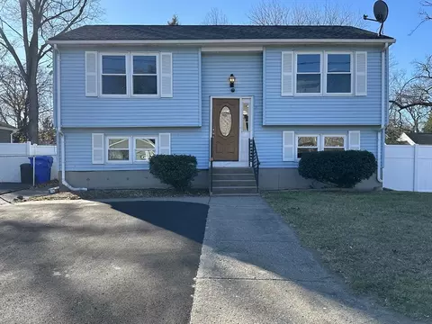 22 Gladstone, Springfield, MA 01109